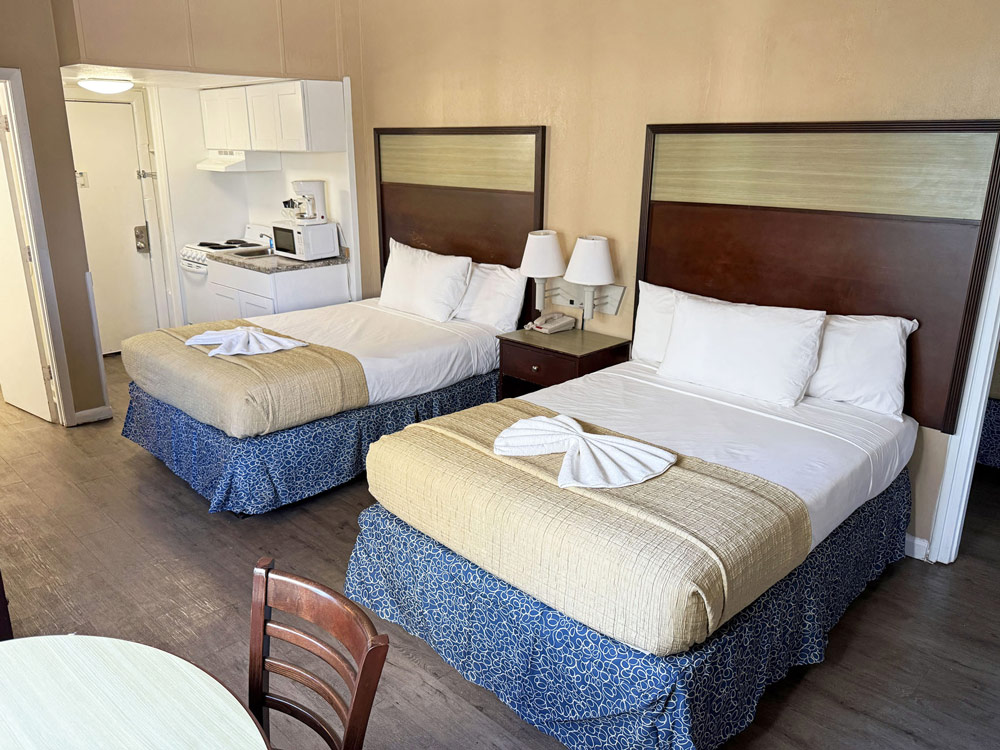 accommodation Side View Two Room Unit with 3 Full Beds
