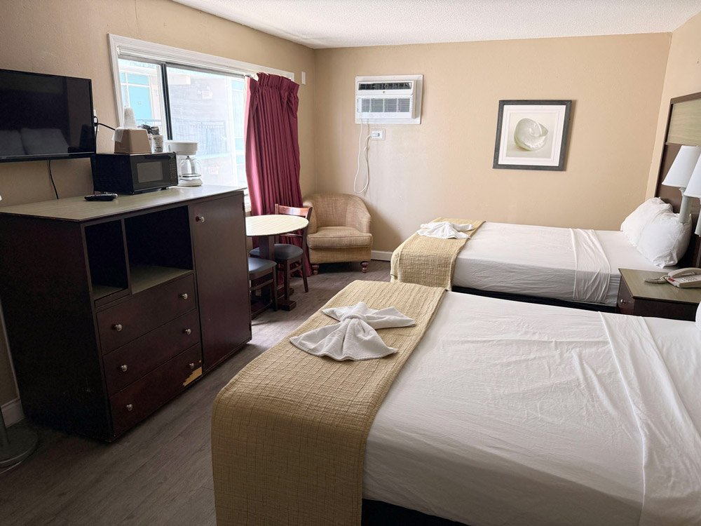 accommodation Side View Room with 2 Queen Beds